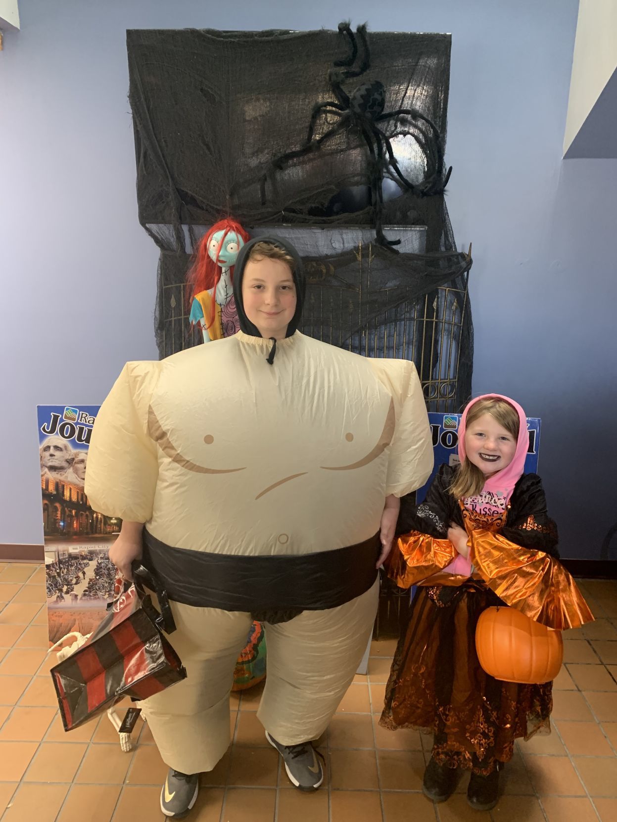 Halloween Pictures to run in Thursday's paper 051.JPG